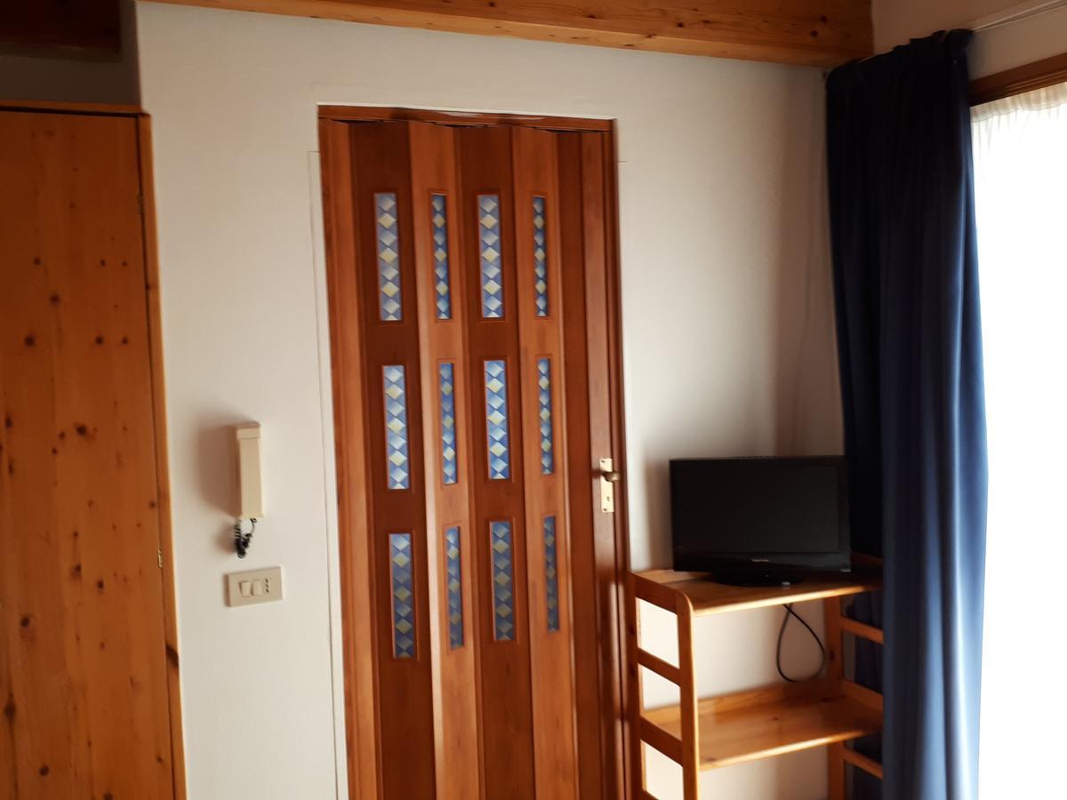 Hotel Villa Dina リド・ディ・イエゾロ エクステリア 写真