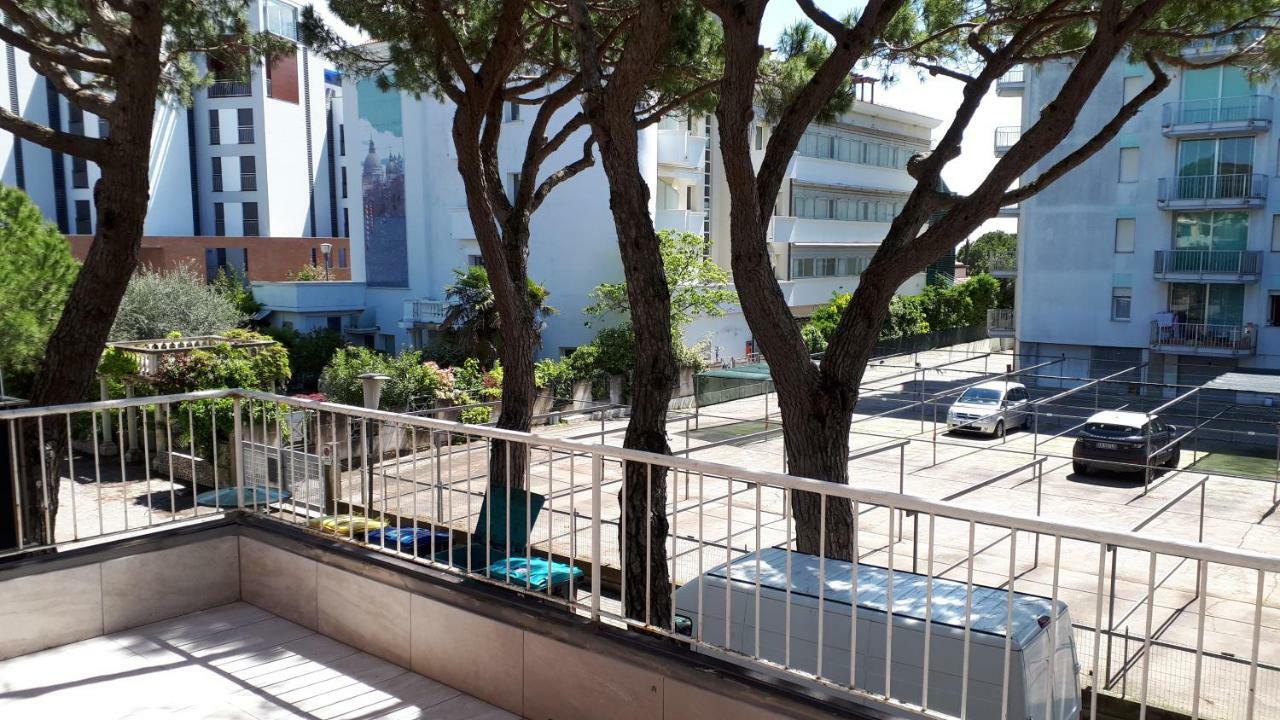 Hotel Villa Dina リド・ディ・イエゾロ エクステリア 写真