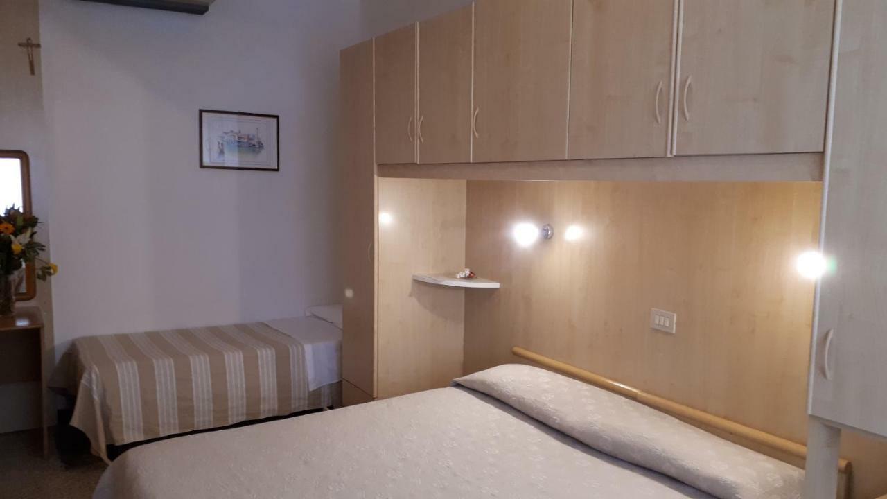 Hotel Villa Dina リド・ディ・イエゾロ エクステリア 写真