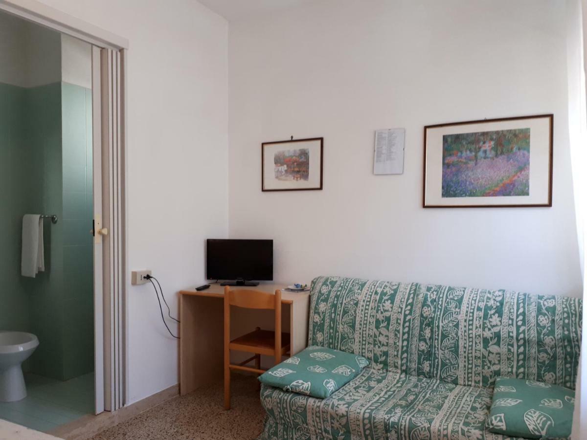 Hotel Villa Dina リド・ディ・イエゾロ エクステリア 写真